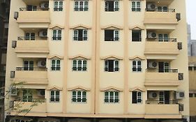 Happy City Hotel